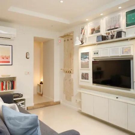 Beautiful & Cozy Apartment In The Heart Of Madrid Exterior photo